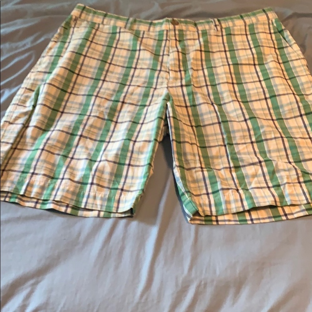 Plaid men’s shorts